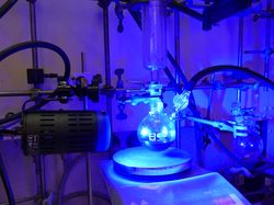 Labore des Instituts für Chemie: UV-Lampe 